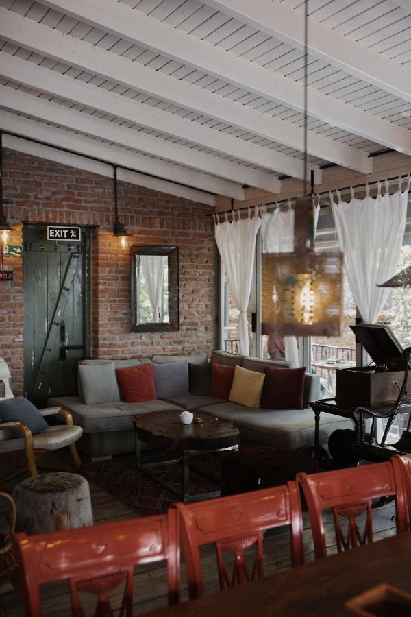 Meri Boutique Hotel Korce Ngoại thất bức ảnh
