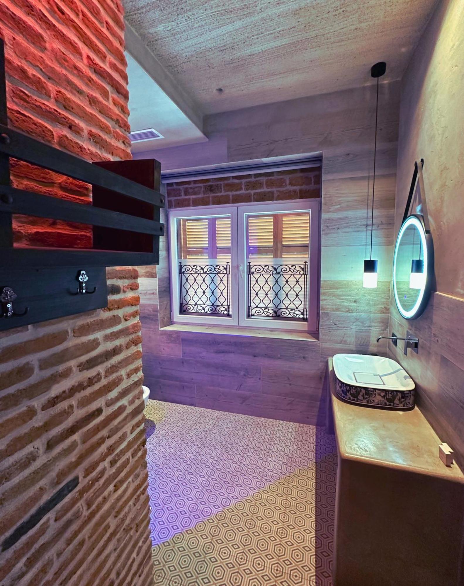 Meri Boutique Hotel Korce Ngoại thất bức ảnh